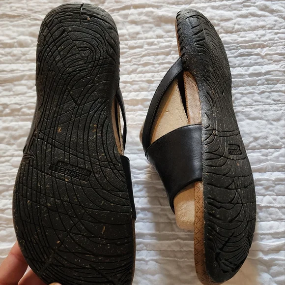 Merrell Sandals, size 38 - Picture 2 of 3